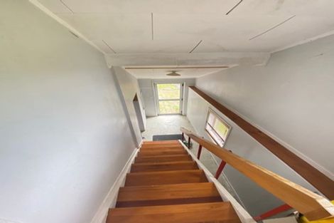 Photo of property in 9 Cockayne Crescent, Sunnynook, Auckland, 0620