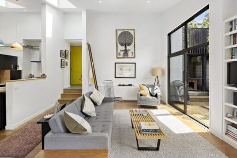 Photo of property in 15 Rothsay Road, Ngaio, Wellington, 6035