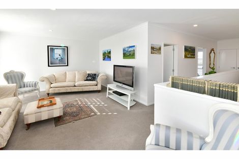 Photo of property in 5 Couldrey Crescent, Red Beach, 0932