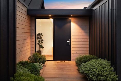 Photo of property in 20 Jacks Point Rise, Jacks Point, Queenstown, 9371