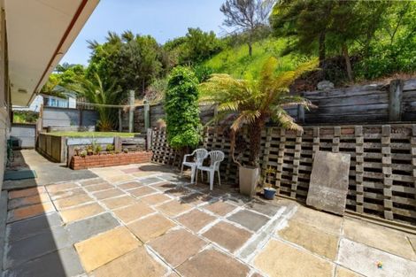 Photo of property in 124 George Street, Stokes Valley, Lower Hutt, 5019