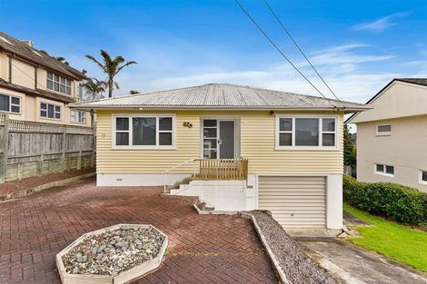 Photo of property in 43 Clovelly Road, Bucklands Beach, Auckland, 2012