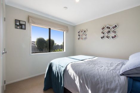 Photo of property in 8 Olive Close, Omokoroa, 3114