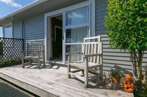 Photo of property in 71 Mould Street, Waitara, 4320