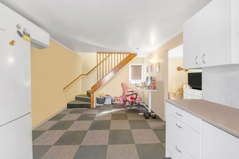 Photo of property in 44 Eugenia Rise, Totara Heights, Auckland, 2105