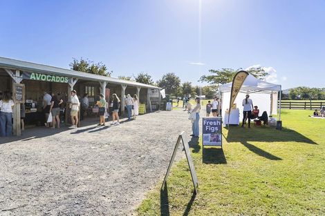 Photo of property in 10 Arahi Road, Clevedon, 2582