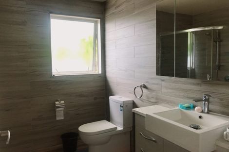 Photo of property in 13 Medina Place, Half Moon Bay, Auckland, 2012