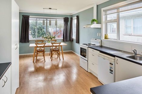 Photo of property in 14 Mana Esplanade, Paremata, Porirua, 5026