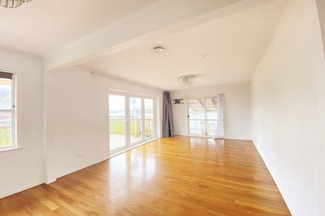 Photo of property in 63 Edgewater Drive, Pakuranga, Auckland, 2010