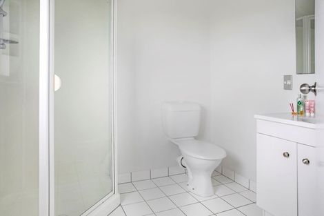 Photo of property in 2/148 Pigeon Mountain Road, Half Moon Bay, Auckland, 2012