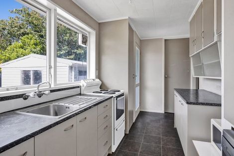 Photo of property in 21 Manawapou Road, Hawera, 4610