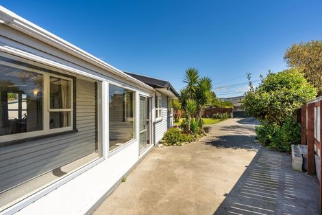 Photo of property in 18 Walton Road, Paraparaumu Beach, Paraparaumu, 5032