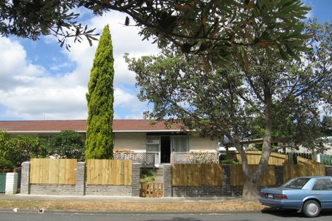Photo of property in 2 Kansas Grove, Totara Park, Upper Hutt, 5018