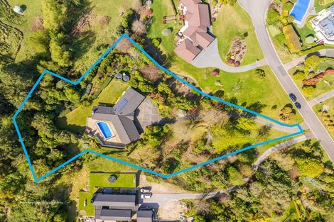 Photo of property in 5 Cameron Drive, Acacia Bay, Taupo, 3385