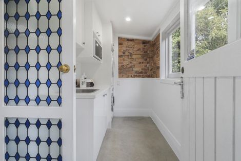 Photo of property in 13 South Lynn Road, Titirangi, Auckland, 0604