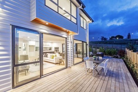 Photo of property in 42 Fernhill Way, Oteha, Auckland, 0632