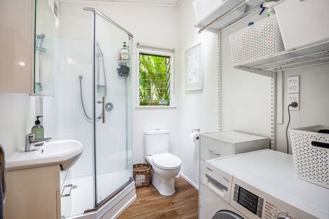 Photo of property in 227 Woodlands Park Road, Titirangi, Auckland, 0604