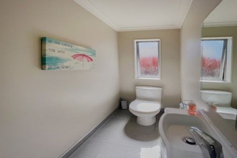 Photo of property in 6 Springvale Drive, Fairview Heights, Auckland, 0632