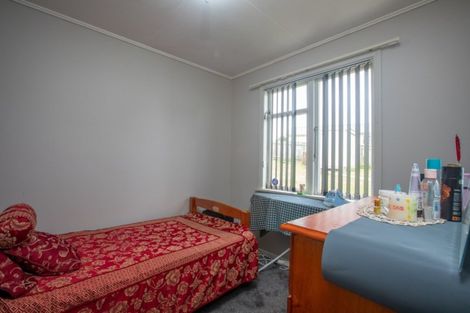 Photo of property in 42 Leicester Street, Cannons Creek, Porirua, 5024