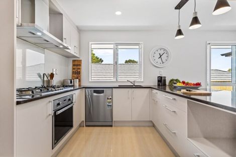 Photo of property in 8 Magnum Drive, Kumeu, 0810