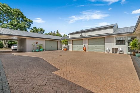 Photo of property in 31 Church Road, Ardmore, Papakura, 2582