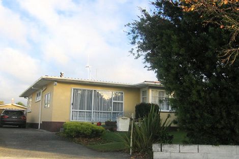 Photo of property in 8 Woburn Place, Takaro, Palmerston North, 4412