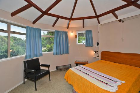 Photo of property in 51 Barrier View Road, Leigh, 0985