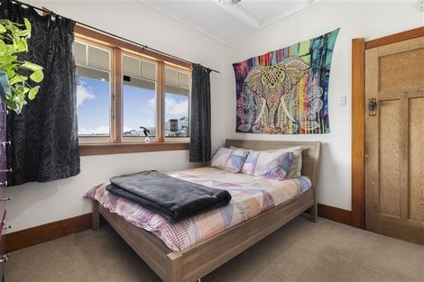Photo of property in 2 Bowers Road, Glen Eden, Auckland, 0602