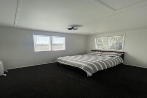 Photo of property in 5 Birdie Place, Red Beach, 0932