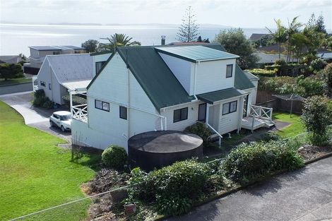 Photo of property in 2/43 Pacific Parade, Army Bay, Whangaparaoa, 0930
