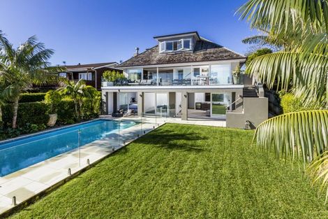 Photo of property in 306 Hurstmere Road, Takapuna, Auckland, 0622