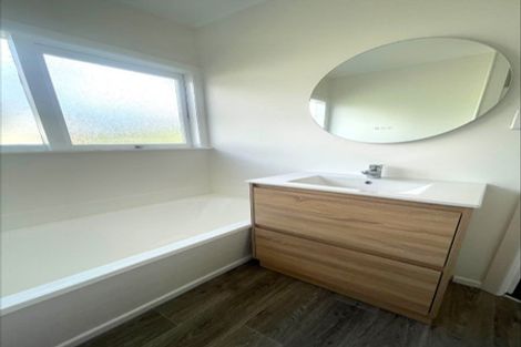 Photo of property in 52 Moore Street, Hillcrest, Auckland, 0627