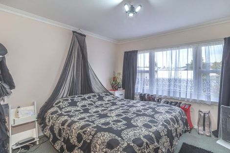 Photo of property in 32 Kent Street, Levin, 5510