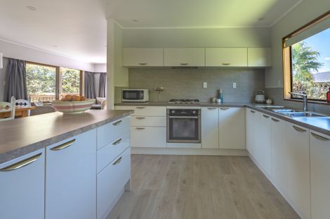 Photo of property in 84 Hone Heke Road, Kerikeri, 0230