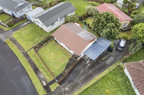 Photo of property in 1/12 De Bloge Place, Clendon Park, Auckland, 2103