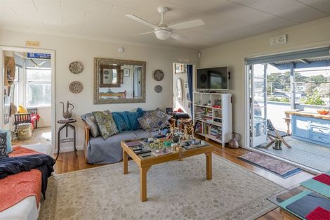 Photo of property in 27a Nelson Street, Foxton Beach, Foxton, 4815
