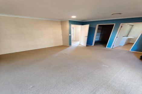 Photo of property in 35 Seneca Court, Golflands, Auckland, 2013
