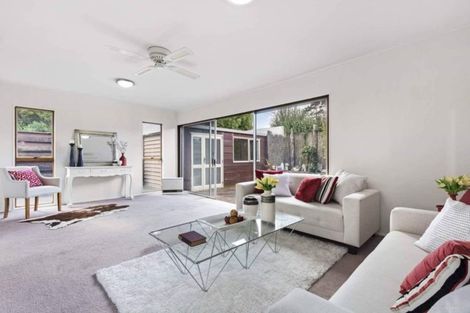 Photo of property in 2/12 Imogene Way, Half Moon Bay, Auckland, 2012