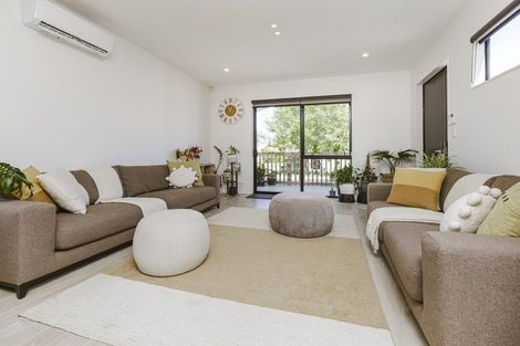 Photo of property in 8 Rapoi Lane, Karaka, Papakura, 2113