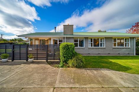 Photo of property in 17 Courage Road, Amberley, 7410