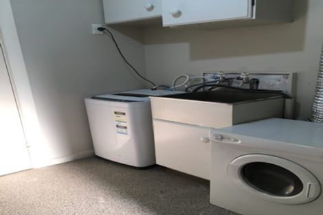 Photo of property in 82 Manor Place, Dunedin Central, Dunedin, 9016