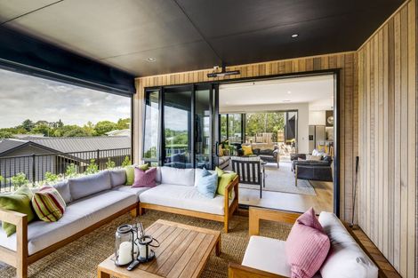 Photo of property in 72 Breadalbane Avenue, Havelock North, 4130