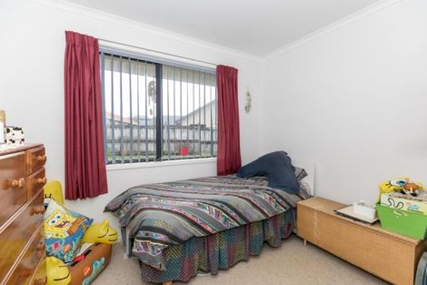 Photo of property in 6 Limousin Place, Grandview Heights, Hamilton, 3200