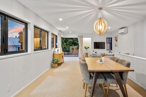 Photo of property in 28 Seaview Road, Otumoetai, Tauranga, 3110