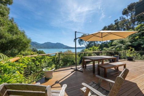 Photo of property in 28 Moetapu Bay Road, Moetapu Bay, Picton, 7282