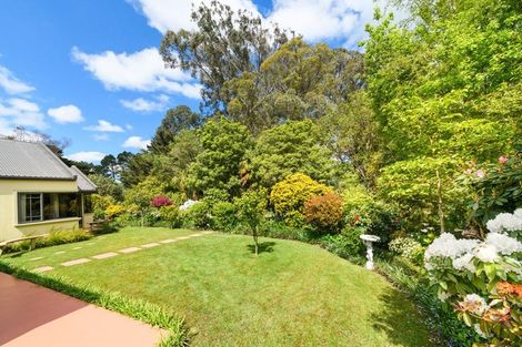 Photo of property in 11 La Lena Grove, Fitzherbert, Palmerston North, 4410