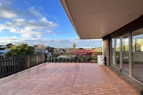 Photo of property in 29 Palliser Lane, Browns Bay, Auckland, 0630
