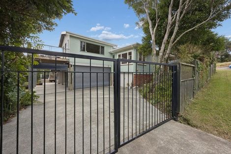 Photo of property in 3 Grendon Road, Titirangi, Auckland, 0604