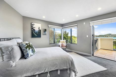 Photo of property in 5 Bunker Way, Strathmore Park, Wellington, 6022