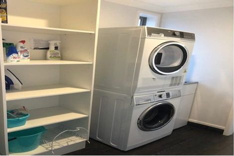 Photo of property in 1/143 Knighton Road, Hillcrest, Hamilton, 3216